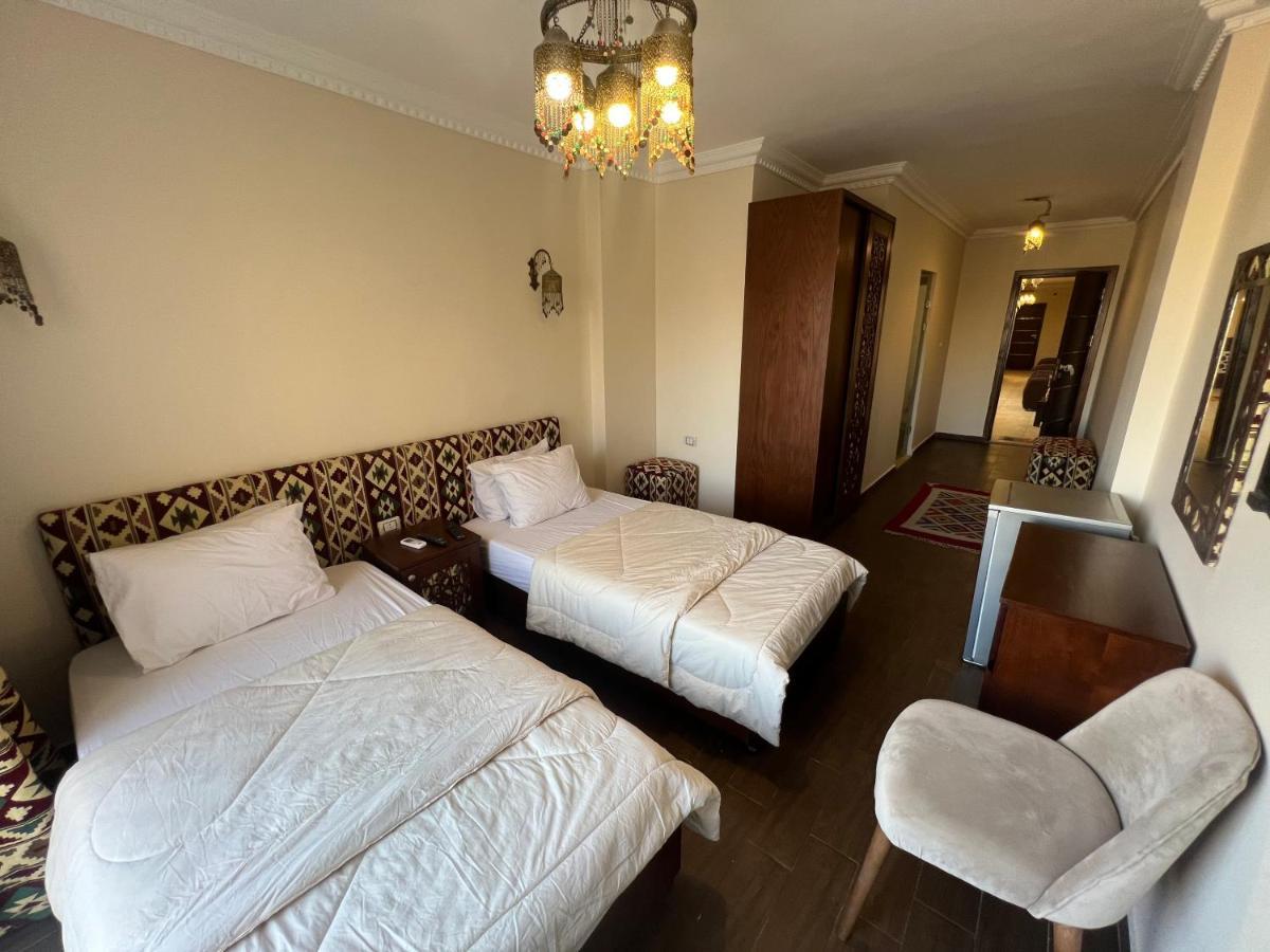 Hotel Bedouin Pyramids View Kafret el-Gabal Esterno foto