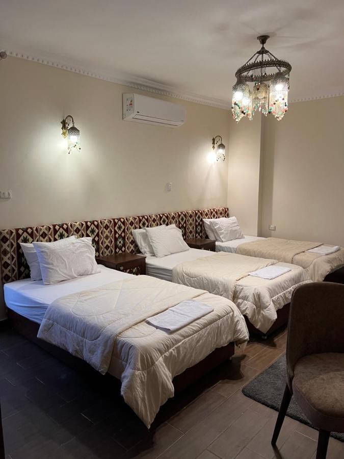 Hotel Bedouin Pyramids View Kafret el-Gabal Esterno foto